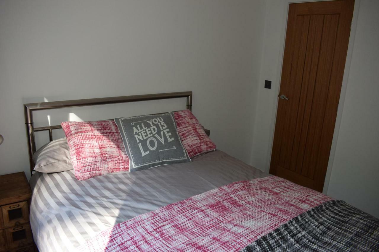 Scarlett Cabin Glan Gwna Карнарвон Экстерьер фото