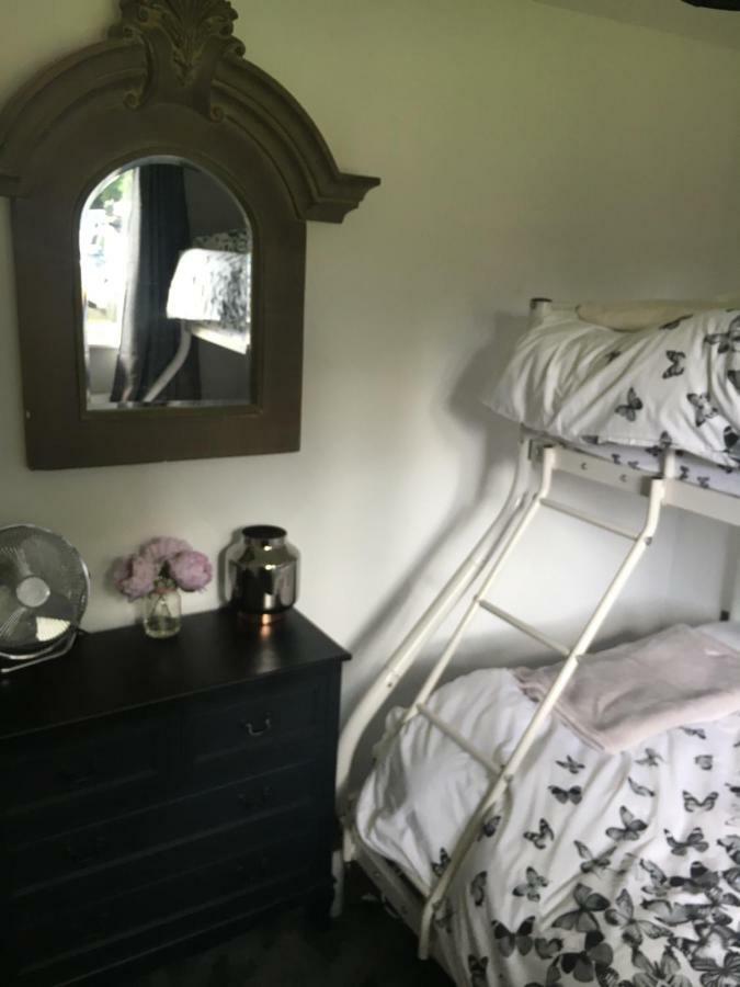 Scarlett Cabin Glan Gwna Карнарвон Экстерьер фото